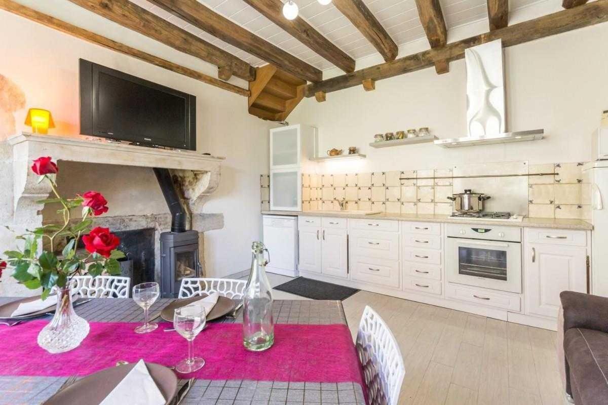 Gite Des Remparts Beze Экстерьер фото